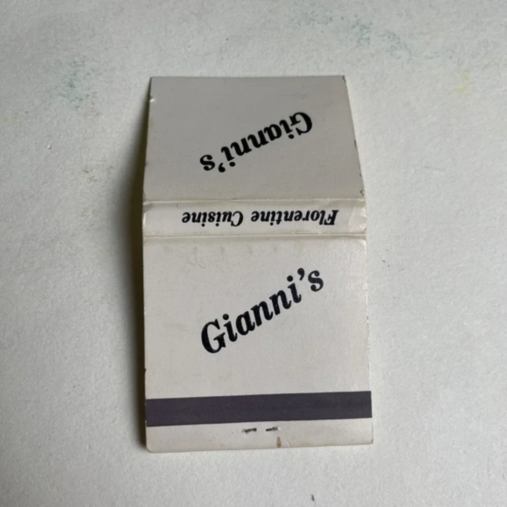Vintage Matchbook Gianni's Florentine Cuisine St. Martin‎ Guadeloupe Grand Case
